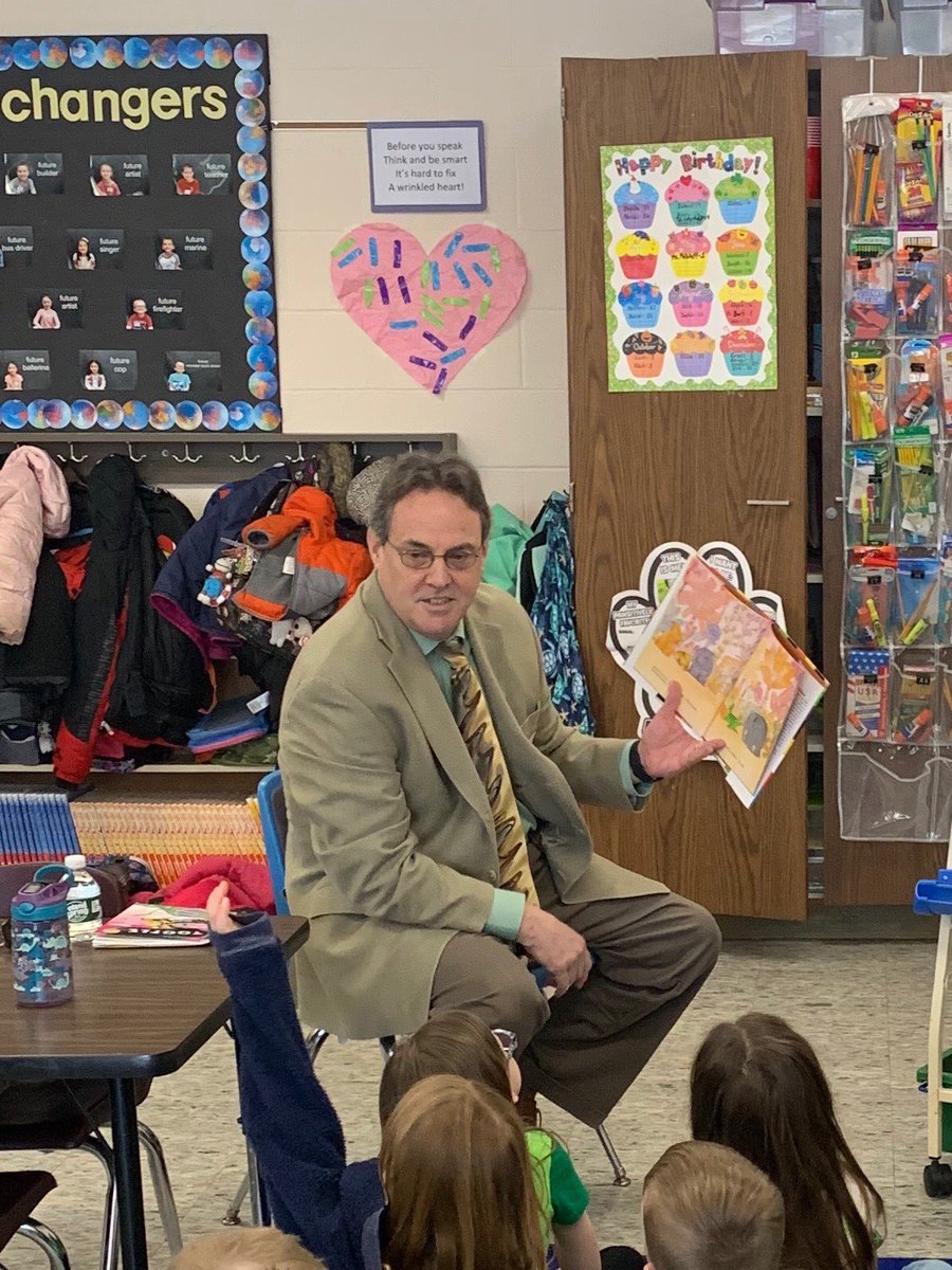 SochaCindy's tweet photo. Thank you Senator Fattman and Superintendent Maines for reading to our Primary School students today! https://t.co/mqI1mi1lJx