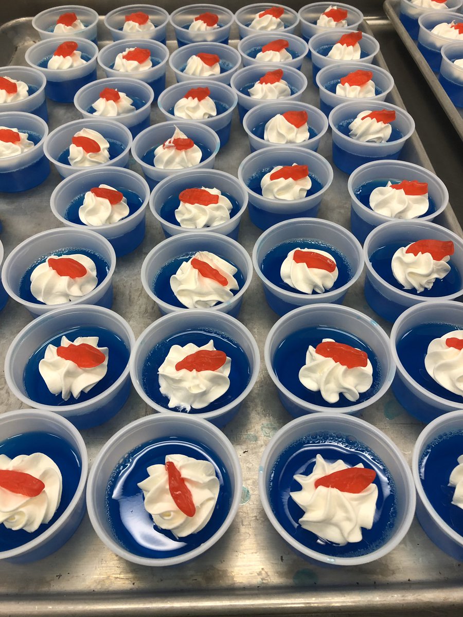 SGRocketscafe's tweet photo. @SGASD_HS food court celebrated National Foreign Language week with German cuisine today. We also continued #ReadAcrossAmerica #ReadAcrossPA #DrSeussWeek celebrations. π @SGSchoolNews https://t.co/JNt0IosoOM