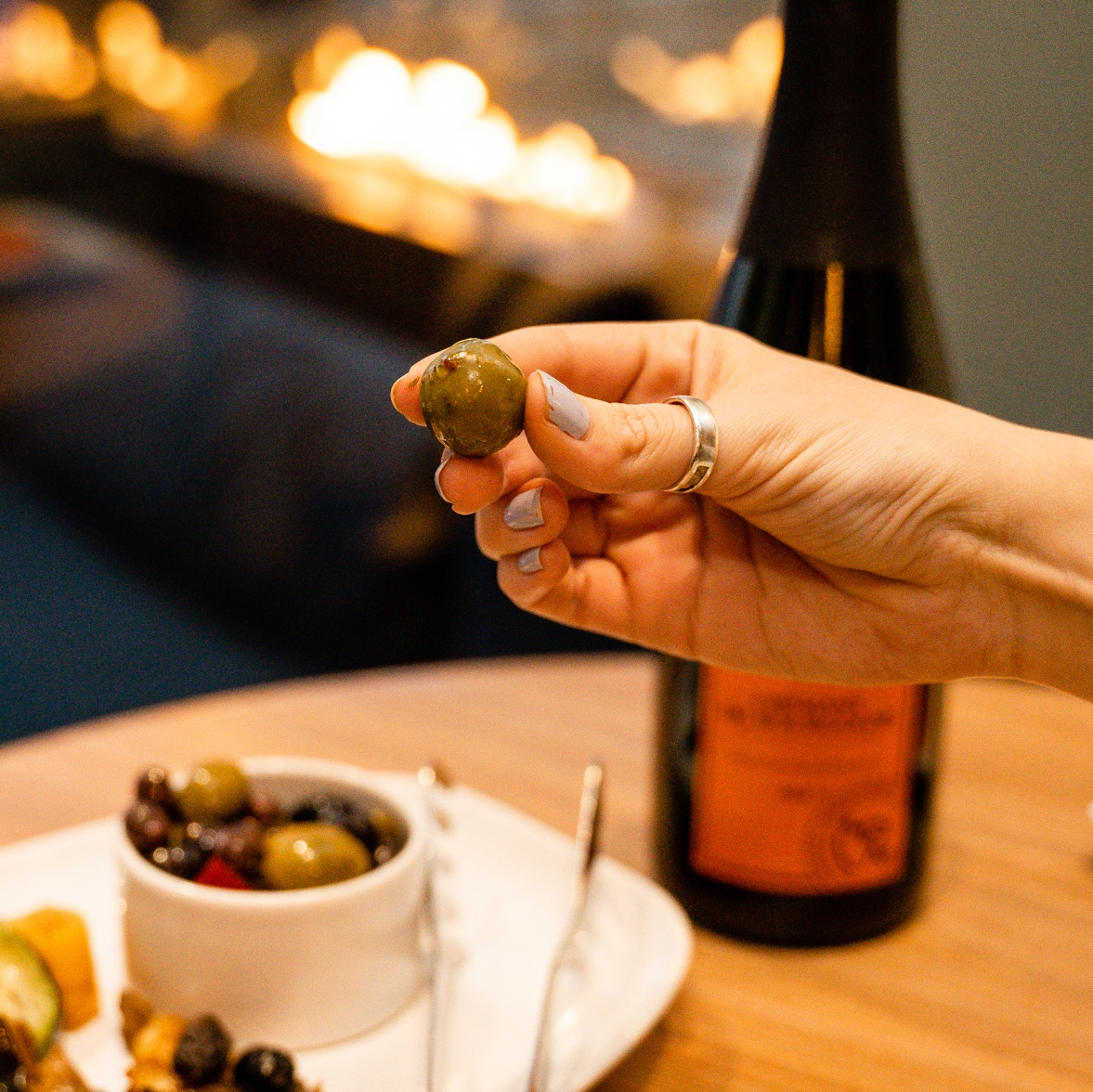 The only side piece I need. Olive you with all of my heart. 💚 #thewinebar