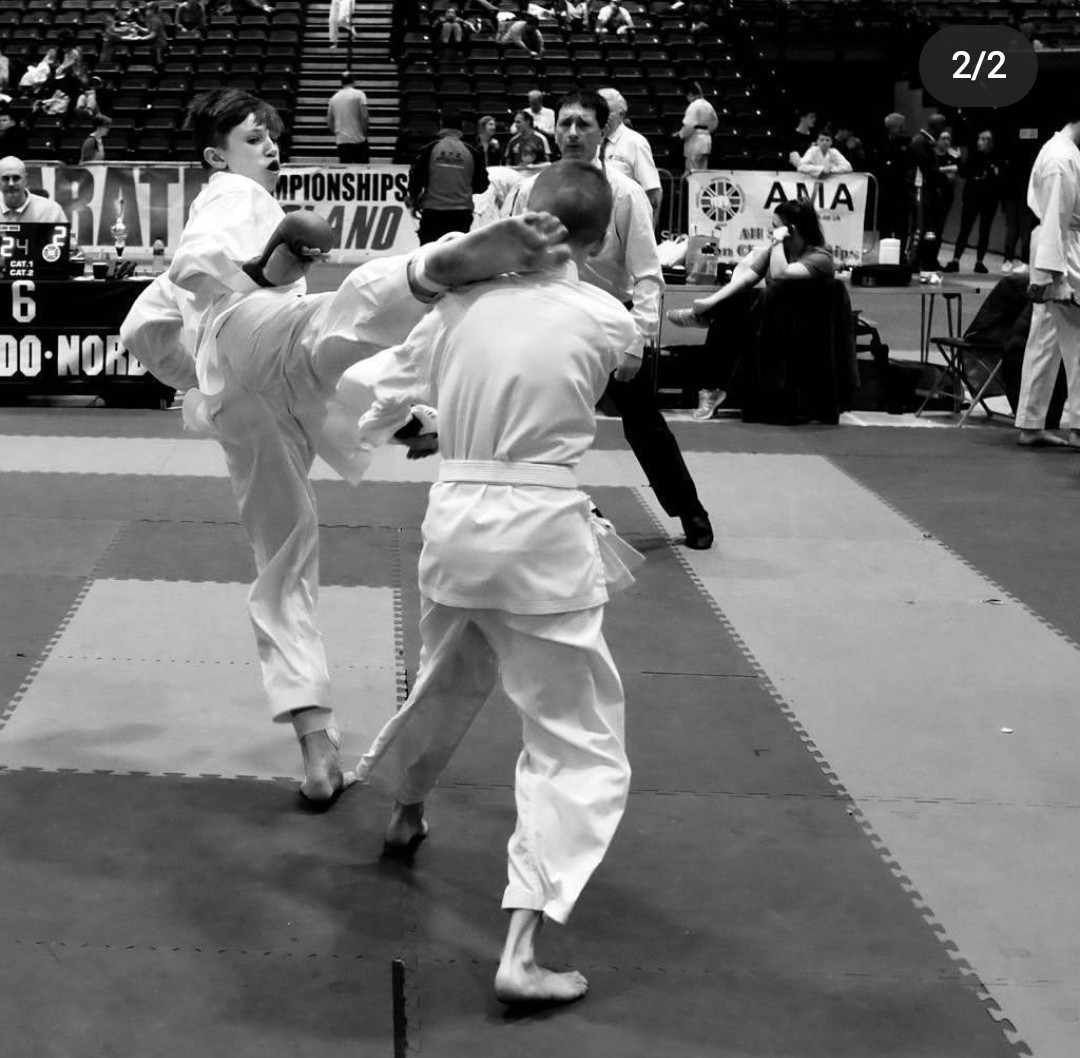 eccleston_joel's tweet photo. Another good weekend at AMA International championships in Sheffield. A mix of all colours this week Gold, Silver and Bronze. Good practice for Poland 🇵🇱 in June. Big thanks to @yipiyap Ste and Jo for your continued support and encouragement. https://t.co/Su4SKHdY4n
