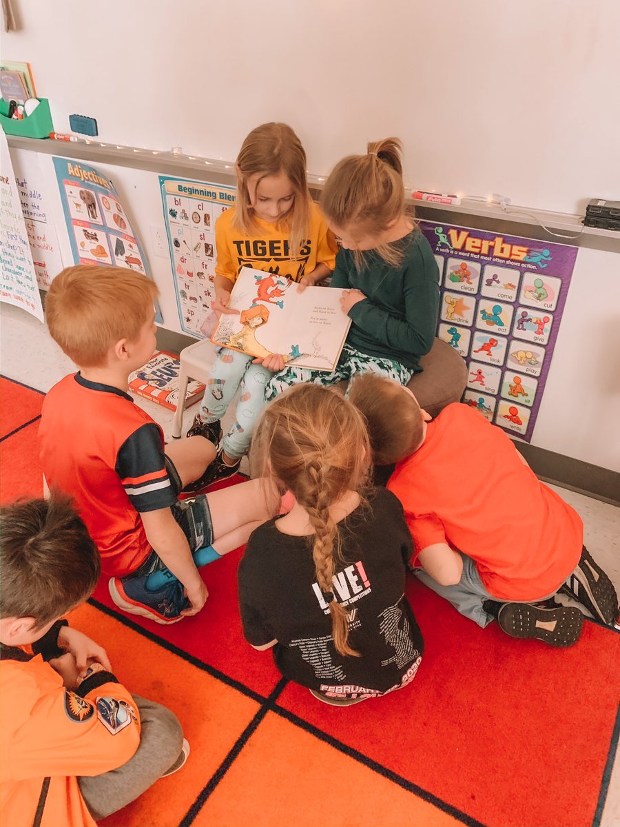 MissScottFHE's tweet photo. We had some of our own guest readers in our classroom today! They were so excited to read to their friends. #ReadAcrossAmerica https://t.co/xMV50aq2A3