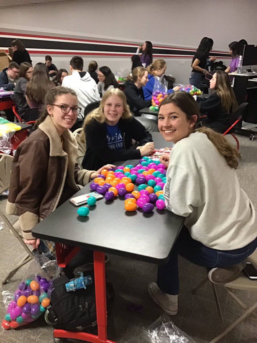 GKeyclub's tweet photo. 10K candy stuffed eggs are ready for @lombardparks  egg hunt! Thanks @keyclub @GERams_NHS  and Senior Leaders! @Kiwanis @GE_Rams @GlenbardDist87 #WeAreEast #glenbardpride https://t.co/3fUORGdReM