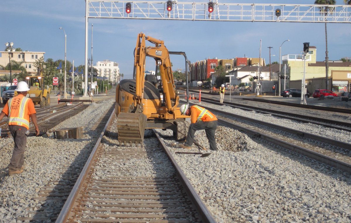 SANDAG's tweet photo. Reminder! 🚧 A full rail closure from #Oceanside to #SanDiego is scheduled this weekend so #SANDAG crews can work on 🚄 rail &amp; station improvements. For more information, please visit: https://t.co/vHIgVulBDl @GoNCTD https://t.co/wXjKjfGJiH