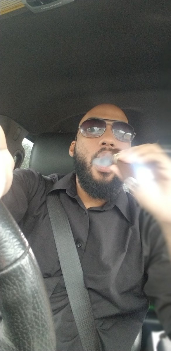 Fun4life9's tweet photo. Norteño by @drewestatecigar smoke lite smoke heavy but always keep it smokey my friends #cigar #cigaraficionado #cigartalk #thinkcigar #herficionado #cigarlifestyle #cigarsdaily #cigarporn #pssita #cigarworld #cigarmodel #cigardojonation #cigarroad #cigarcollector https://t.co/aWwDiK3DuQ