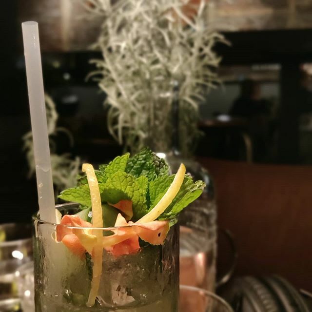 DisizMathis's tweet photo. Une toute bonne soirée 🍸 #liegetogether #volgabardatmosphere https://t.co/kx7NoxskWs https://t.co/pGdmiroDks