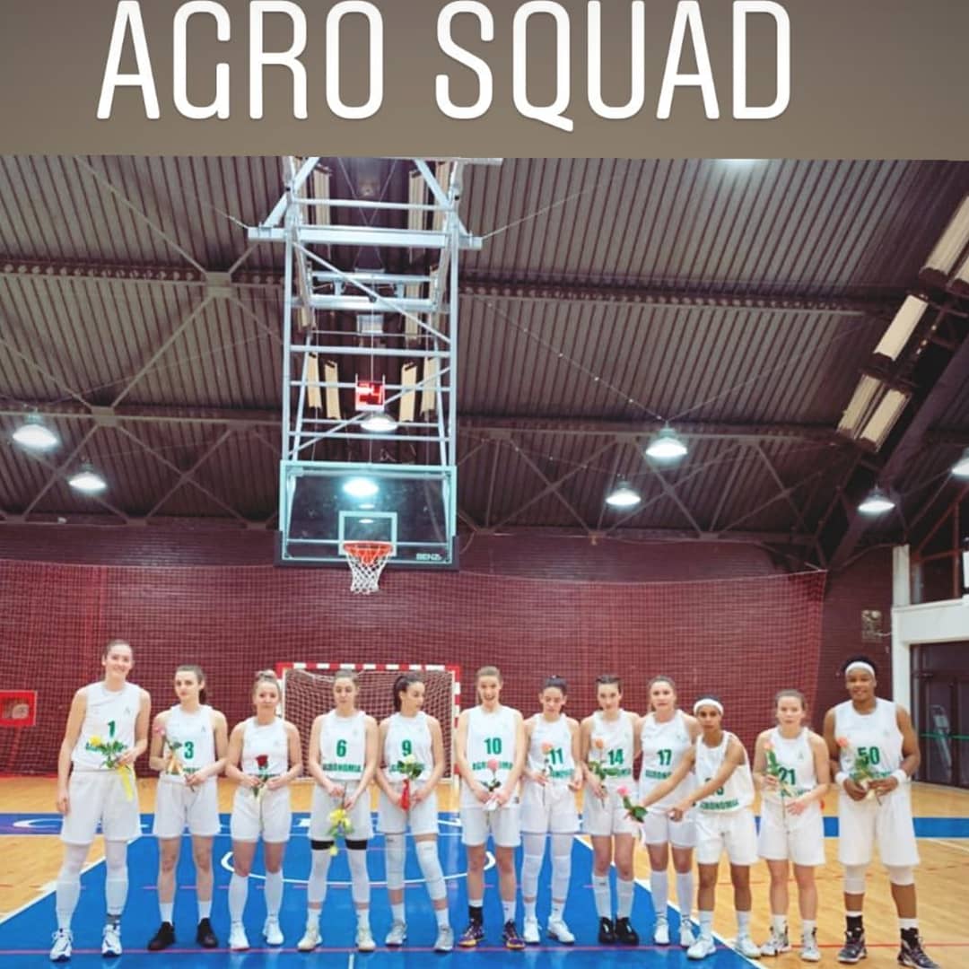 jahact80's tweet photo. Jordan Hawkins and her teammates today game CS AgronomiaBucuresti π·π΄ vs. CSM Alexandria π·π΄.
#AgronomiaBucuresti #50 #LigaNationala #Baschetro #EuroBasket π #AflaGolbe π https://t.co/lLi7zZ7uJK