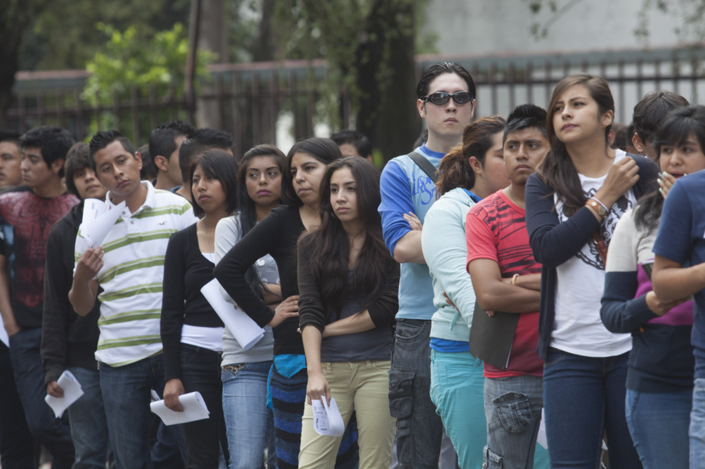 clases_mexico's tweet photo. Recuerda que si por alguna manera no ingresaste a la no hay razón para desanimarse e intentar otras opciones (Ingresan a la UNAM sólo 10 de cada 100; van al concurso 130 mil) . En MA contamos con todo lo que necesitas para encontrar el camino adecuado que te defina. #IngresoUNAM https://t.co/8IbTJJ5C1m