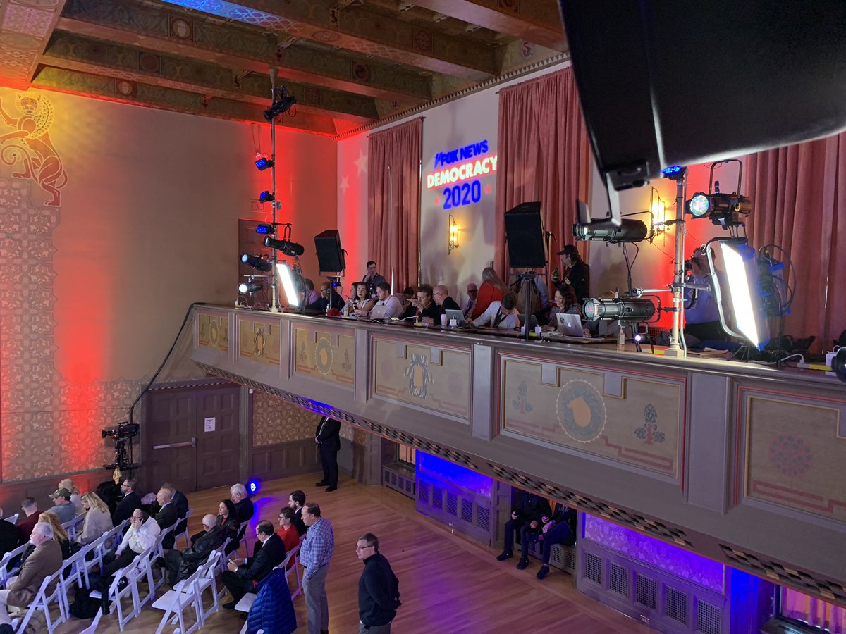 peggyleewnep's tweet photo. Waiting for the Town Hall with the President @SCCatMT Scranton cultural center @WNEP  #tvnews https://t.co/Ze6OWmaWai