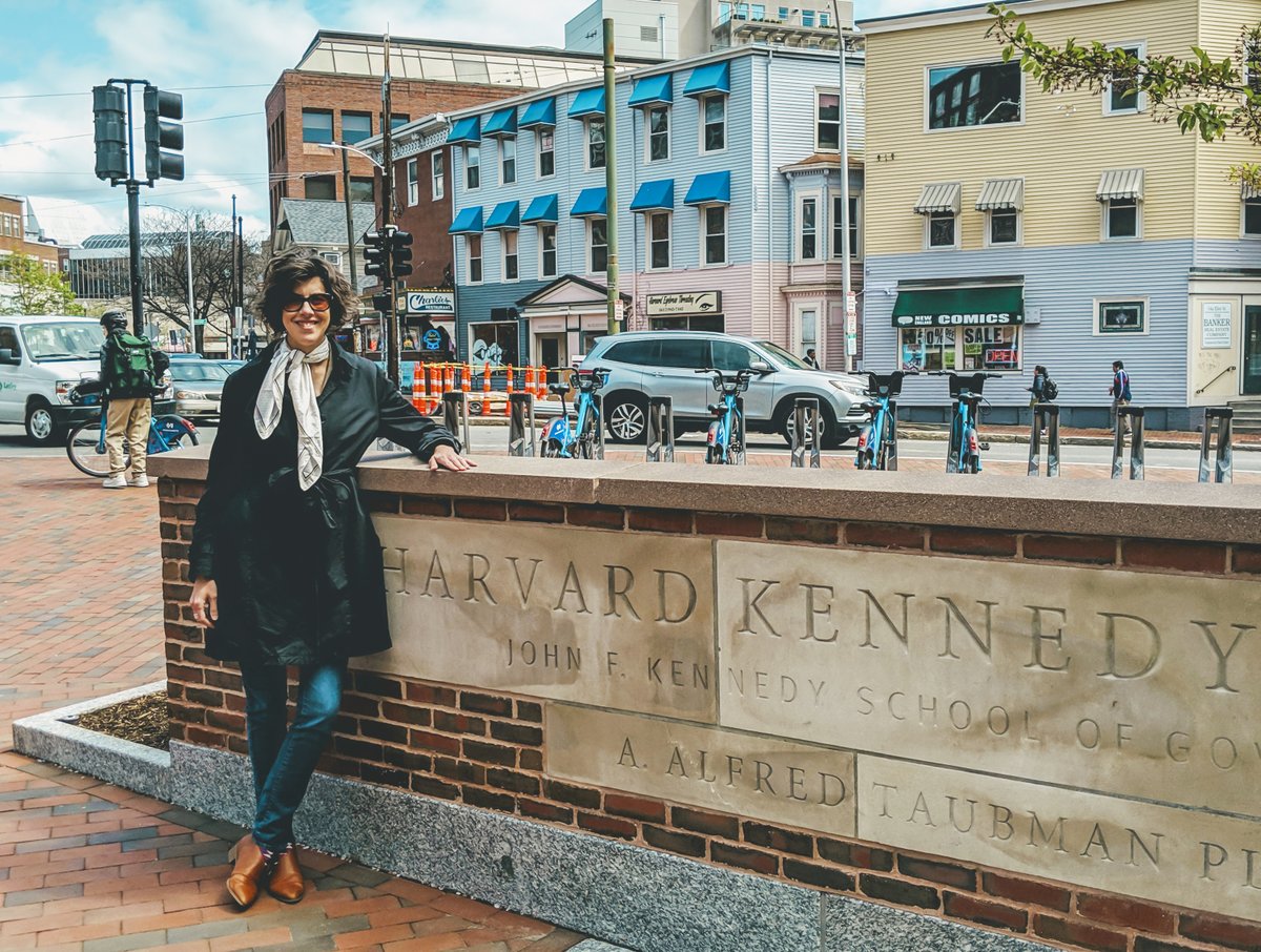 RobinForMayor's tweet photo. #MeetRobin: After 2 years of @BushFoundation Fellowship work, what have I got to show for it?

Deeper connections in my community, advanced training in community engagement and public participation, and a certificate in public leadership from the @Kennedy_School at @Harvard. https://t.co/zc86lpiNxB