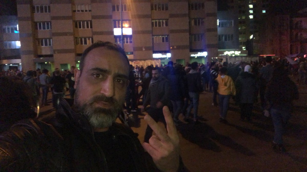 ما منرفع الا علم بلدنا ليبقى راسنا مرفوع ومكملين 
#لبنان_ينتفض 
#ثورة_١٧_تشرين 
#لبنان