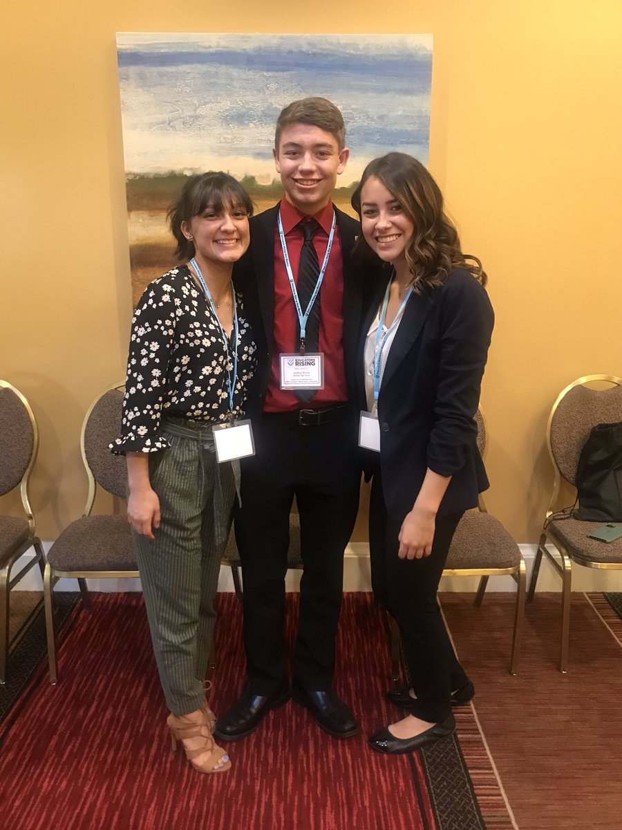 mblatner's tweet photo. Proud of their work in preparing for the @EducatorsRising state conference.. stay tuned for an amazing teacher recruitment video to bring in more teachers to NM! @ABQschools @EaglesEldorado @EducatorsRising #EdRisingNM2020 https://t.co/73otMHxdpr