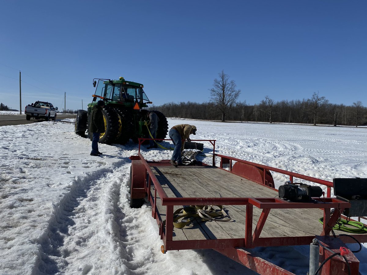 BiswasSoilLab's tweet image. What a day? Beautiful day to be out too. Nice weather telling the spring is here. #precisionagriculture #digitalagriculture #digitalsoilmapping #DSM #proximalsoilsensing #onfarmresearch at #BiswasSoilLab @UofG_SES @UofGuelphOAC @UofGResearch @UofG_FfT thanks to @Woodrill