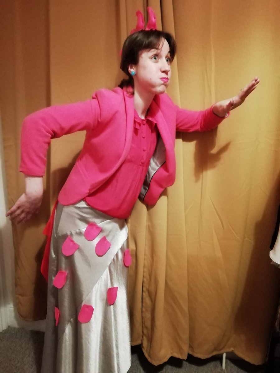 Miss Abbott tweet media