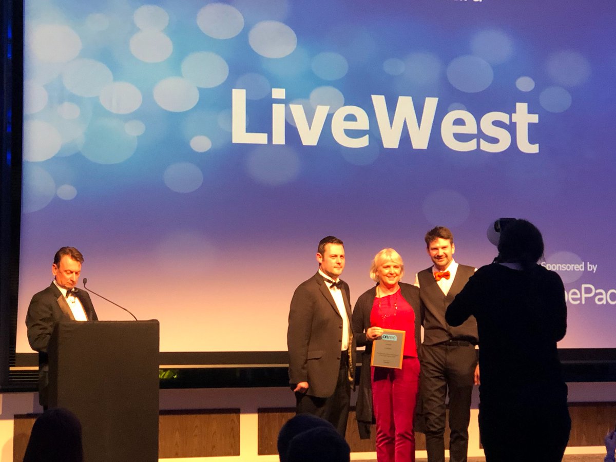 Tribepad's tweet photo. 🏆Congrats to @WeAreLiveWest who won The Best Use of Online Recruitment in the Public Sector Award at the #Onrecawards 🏆
🥂Hope you all have a great night celebrating! 🥂
#Awards #onrecs #winners https://t.co/98557p38Gi