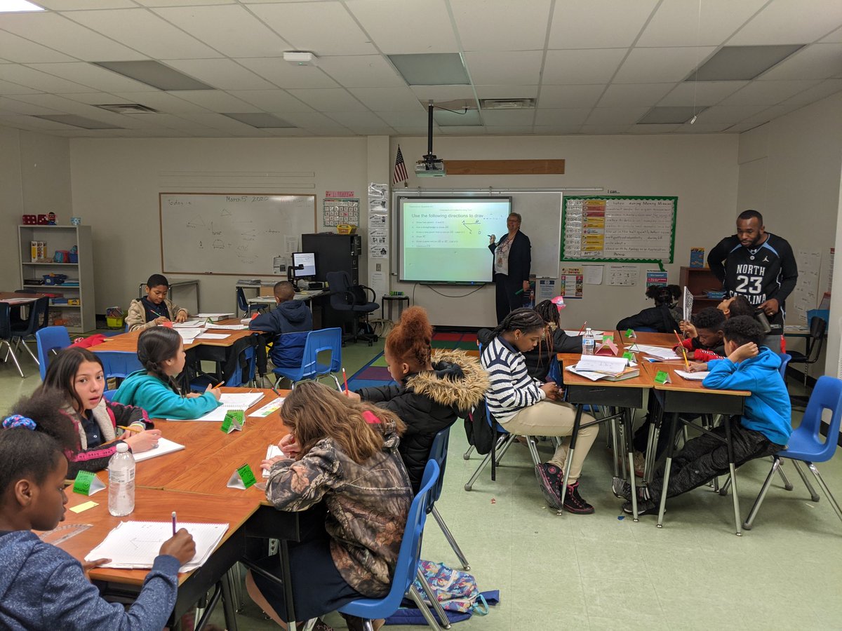 AACPS_PK5Math's tweet image. @VanBokESAACPS Grade four geometry mathematicians measuring and classifying angles and multiplication of fractions ⭐ #LetsDoThis #MakeMathMatter