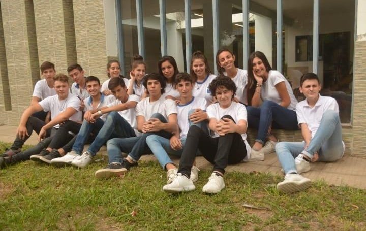 VPromo20's tweet photo. Se nos fue un compañero, un hermano, un
amigo, te nos fuiste Iván. La promo 20
siempre va a estar unida como desde el
primer día, para vos, para tu familia y los que
necesiten.
Nos quedamos con los mejores recuerdos
tuyos porque es lo único q nos hace bien a
partir de ahora + https://t.co/4AO8xRwUjc