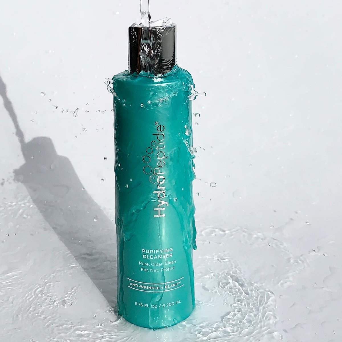 Washing your face every morning and night is important, and for those of us with blemishes, the Purifying Cleanser is the perfect way to do it! You can even use it as a spot treatment in a pinch on pesky pimples.
.
.
.
#hydropeptide #onthebrighttrack