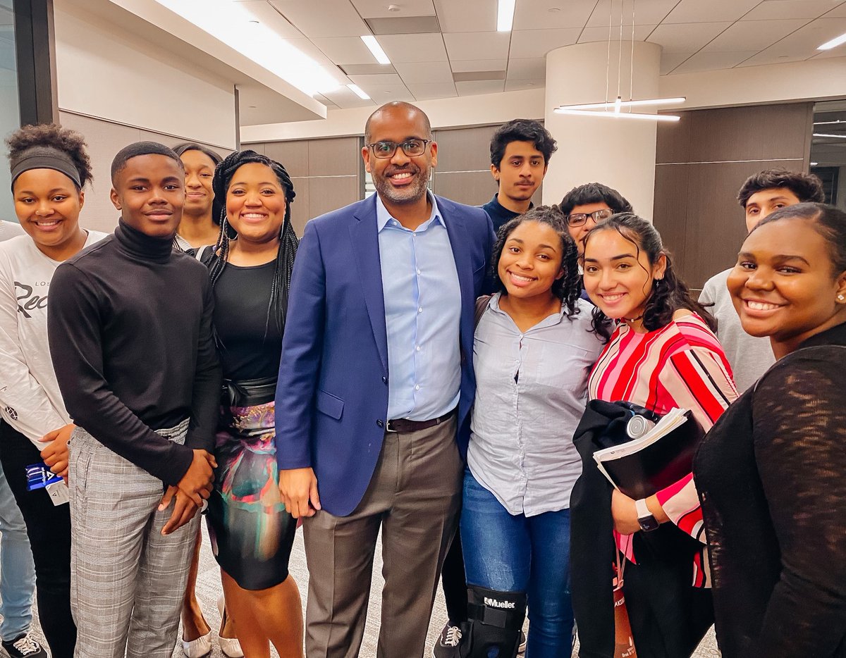 JA_SET's tweet photo. What an unforgettable #JAJobShadow that @NRLMortgage hosted for @SpringISD & @AliefISD students. From learning about brand, to understanding the key to home ownership, NRL laid the foundation for students on credit, finances, and smart choices! #InspiringTomrrows #NRLCares https://t.co/9Q0YCfVbAD