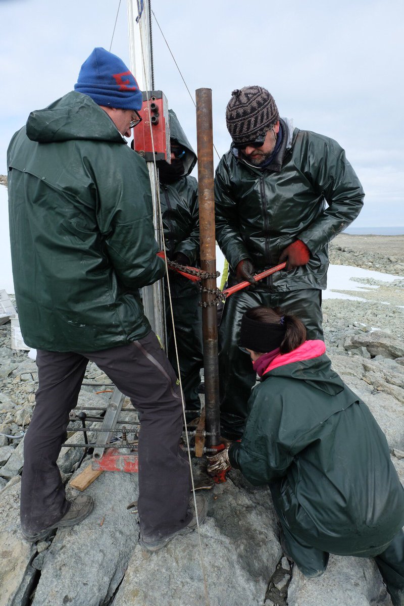 polar_zephyrus's tweet photo. @HendrickxHanne @PYRN_official @ipapermafrost Manually pulling 13 m of drill extensor with rock core in the end and filled with water from the cooling is hard work. KGI Antarctica. #permantar @polar2e https://t.co/ZrDmiL6ZR6