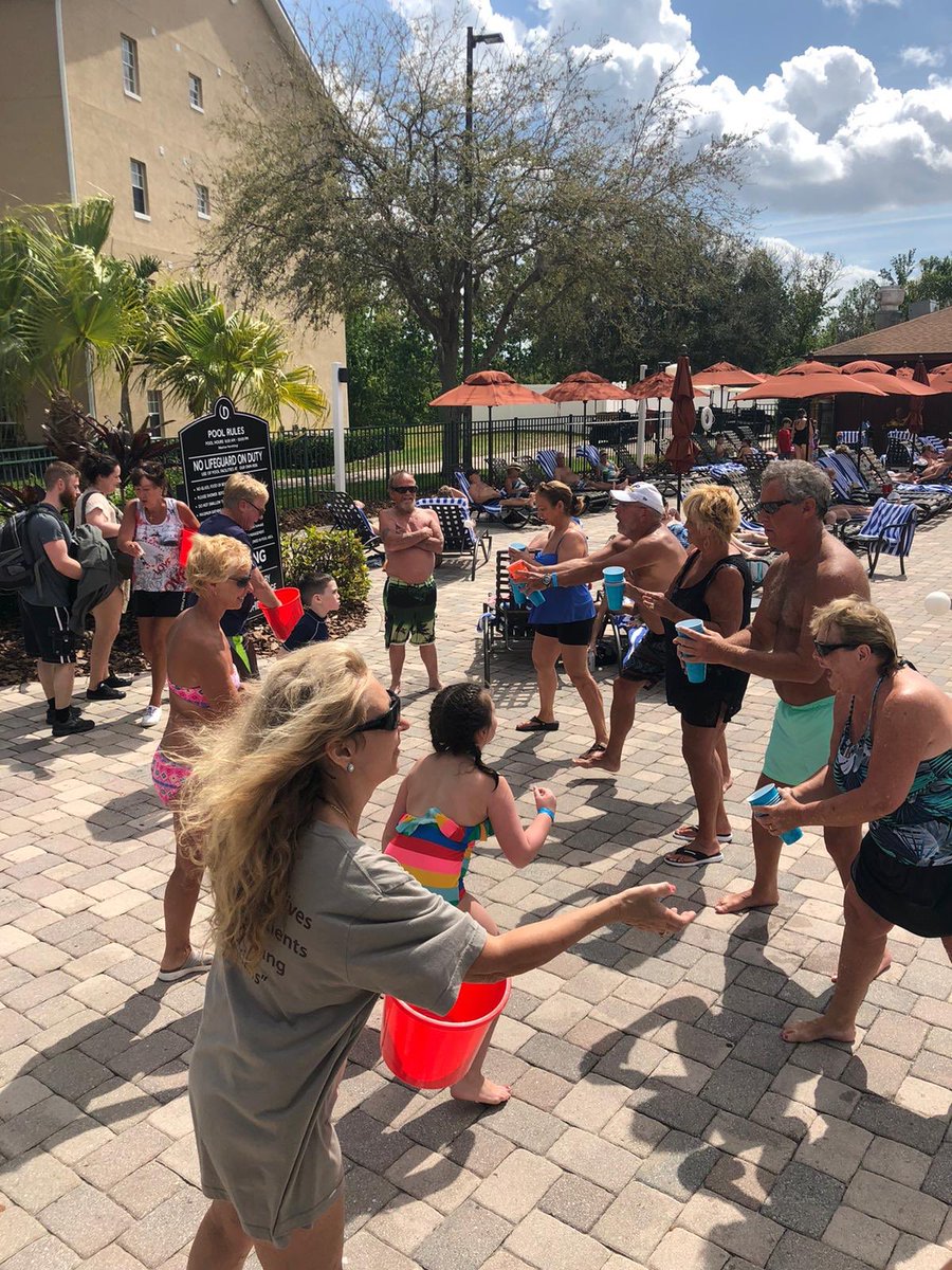 PACHospitality's tweet photo. π₯@activityorlando Dept.
Lots of amazing guest going head to head in our Minute to Win it Activity. #ActivitiesAtMDR #Minutetowinitfun #PAC #stayvacationed @PACHospitality @Mystic_Dunes https://t.co/VNY5oZ4Y2d https://t.co/mmfASOz7NO