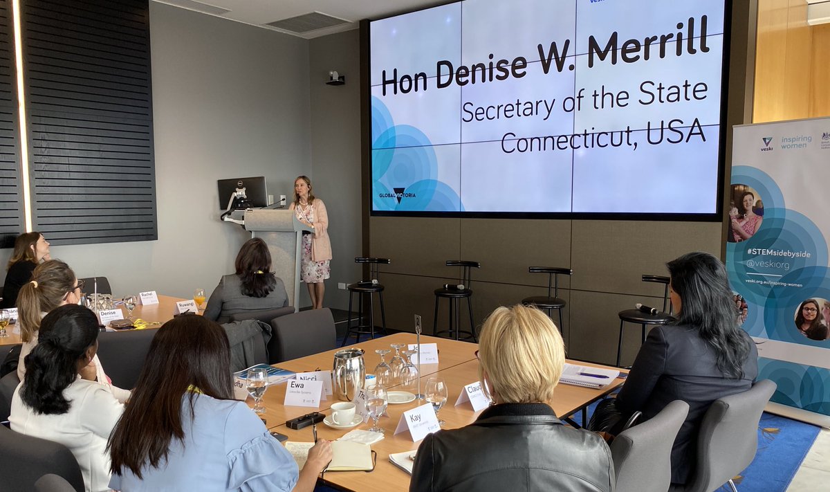 veskiorg's tweet photo. Hon Denise W Merrill @SOTSMerrill on similarities regarding barriers to women in politics and STEM. Confidence to see yourself as a leader is vital. @JuliaLPage @HMAChrisHoltby @pholtby @DrRowanBrookes @Vic_LeadSci #GVw2020 @Global_Vic https://t.co/mB1coi27Ds