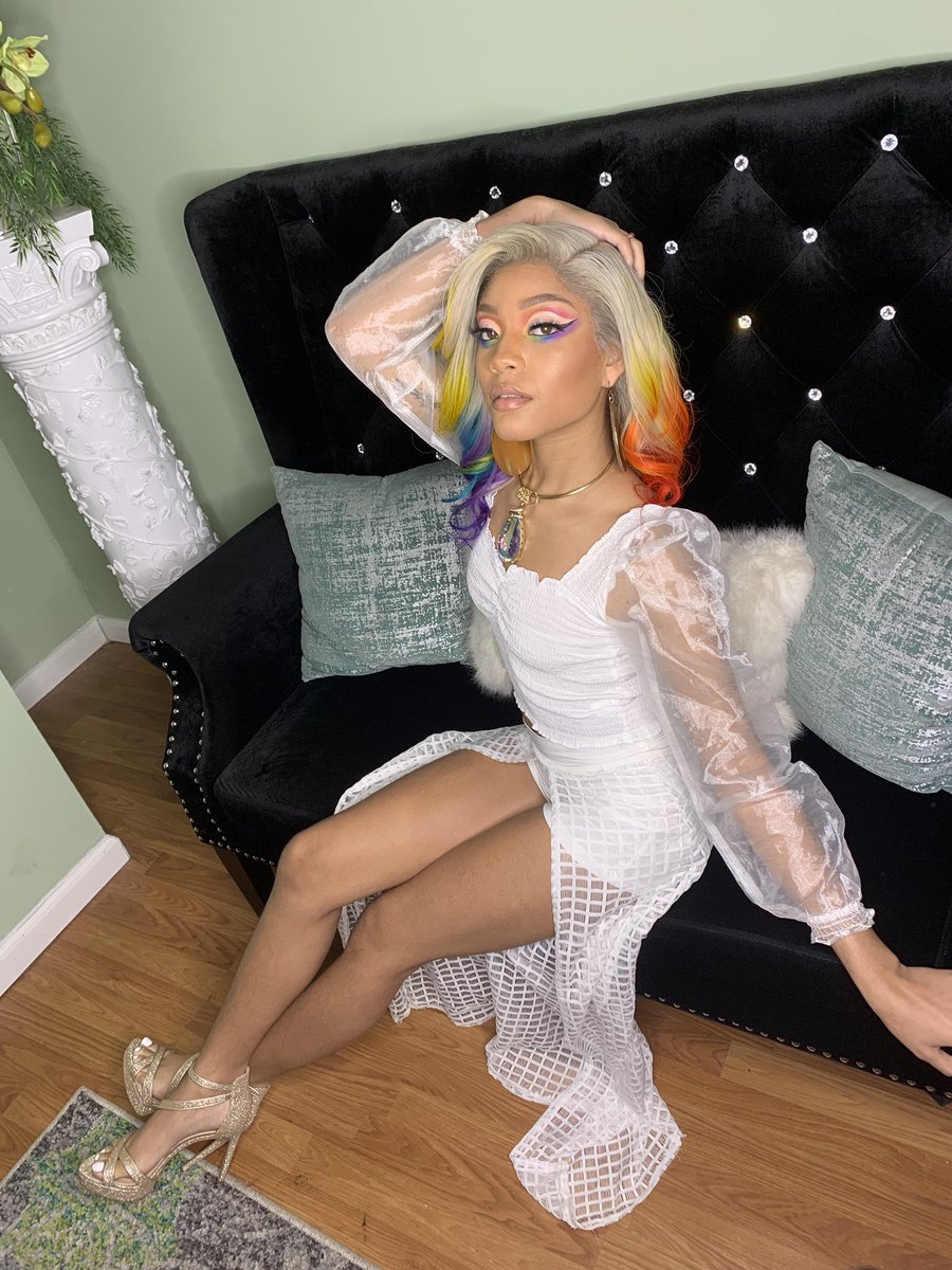missperfectJ's tweet photo. Beauty is her name🦋

Makeup: #charlenedunlap
Hair: #PressedHairSalon #MarqB👑 https://t.co/6iEqC17OFg