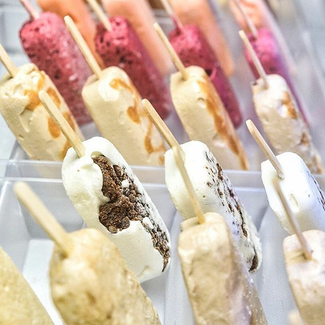 HappyShakecuc's tweet photo. ❤️❄️ Amor congelado. En Happy Shake hacemos Helados para el Alma.
⁣⁣
🚨¿Donde encuentras estas delicias? ⁣Justo a la entrada de📍El Mercado de Mall Plaza Buenavista 3 @mallplazabuenavista⁣⁣

⁣⁣ #happyshakebaq #icecream  #foodphotography #happyshake #love #frozenlove #… https://t.co/K1gkEYtLng