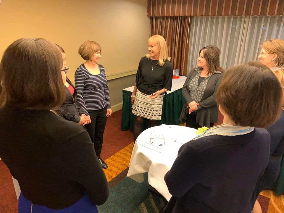 CivilityChat's tweet photo. Discovering transformative insights into human behavior. 

#ahhamoments #ArtofConfidentLiving #Seattle #leadershipskills #womensretreat #powerofconnection https://t.co/gCqXWczxo1