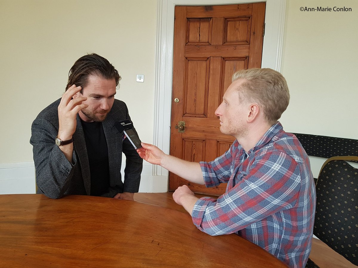 jahnomem's tweet photo. #ThrowbackThursday #HullMaritime #HullFilm 
@portraitsatsea @HullMaritime @DaveHarrisonBBC #DaveHarrisonBBC interviewing @danllywelynhall #danllywelynhall #Image by @annmarieconlon #annmarieconlon #portraitsatsea https://t.co/RqOQY8C7gk