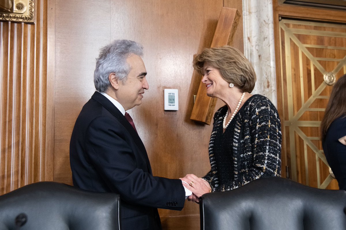 fbirol's tweet photo. Many thanks to Senator @lisamurkowski for opportunity to testify on role of US in global energy in front of Senate Energy & Natural Resources Committee https://t.co/Cp4nVIlqDy