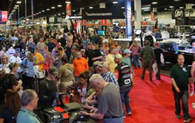 ArmyBassAnglers's tweet photo. Its going to be packed @ the 2020 Bassmaster Classic. Be sure to drop by booth #107 &amp; meet the Pros from WFN - World Fishing Network hit TV show #StrikeKings #FORCEonFORCE--HOOAH! 
#ArmyBassAnglers #SupportDefendFish 
https://t.co/DymHBoBhI5 https://t.co/3vyR2fm12L
