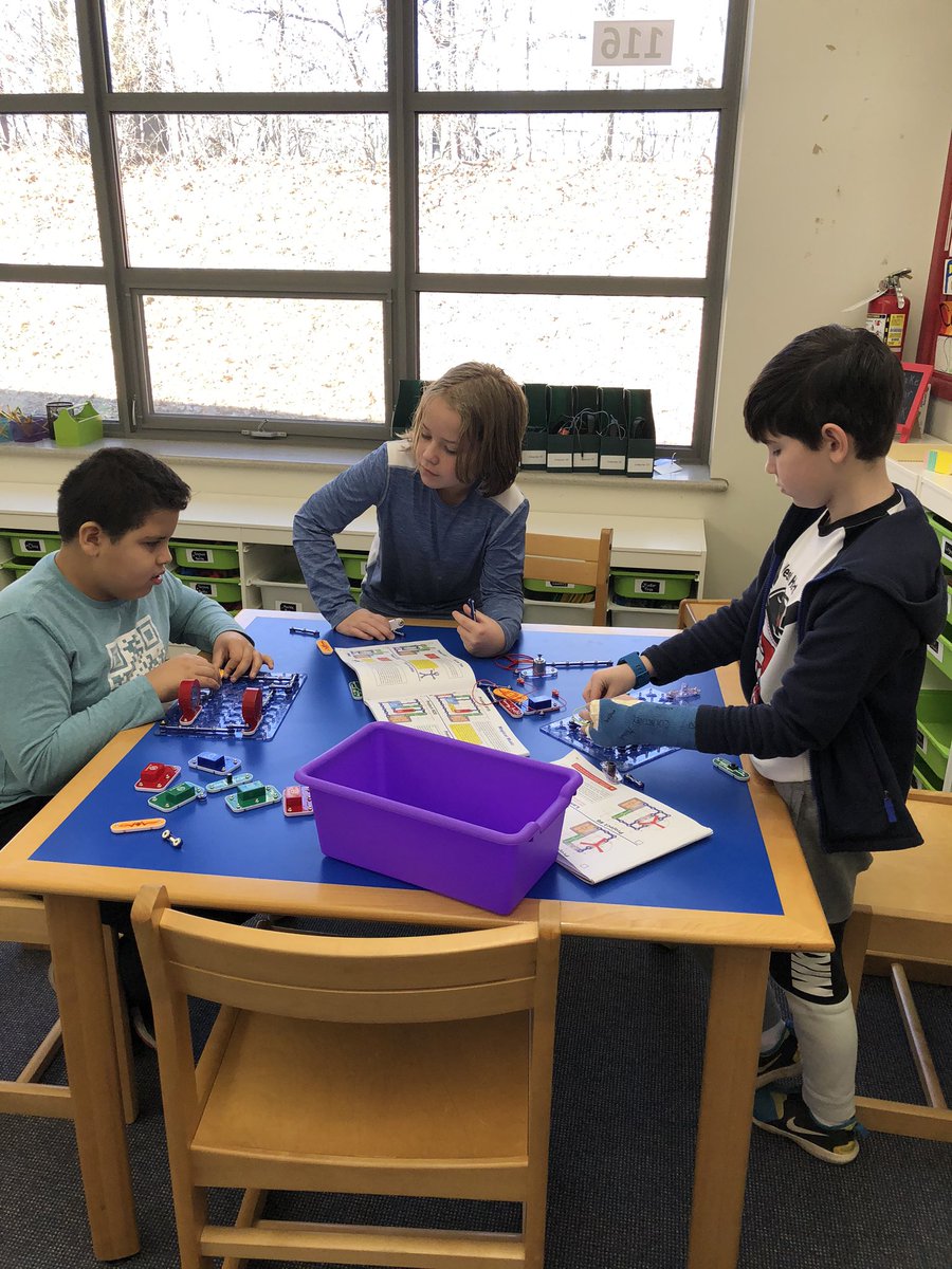 braeburnlibrary's tweet photo. Braeburn students love #makerspace https://t.co/u1oqWnyFqL