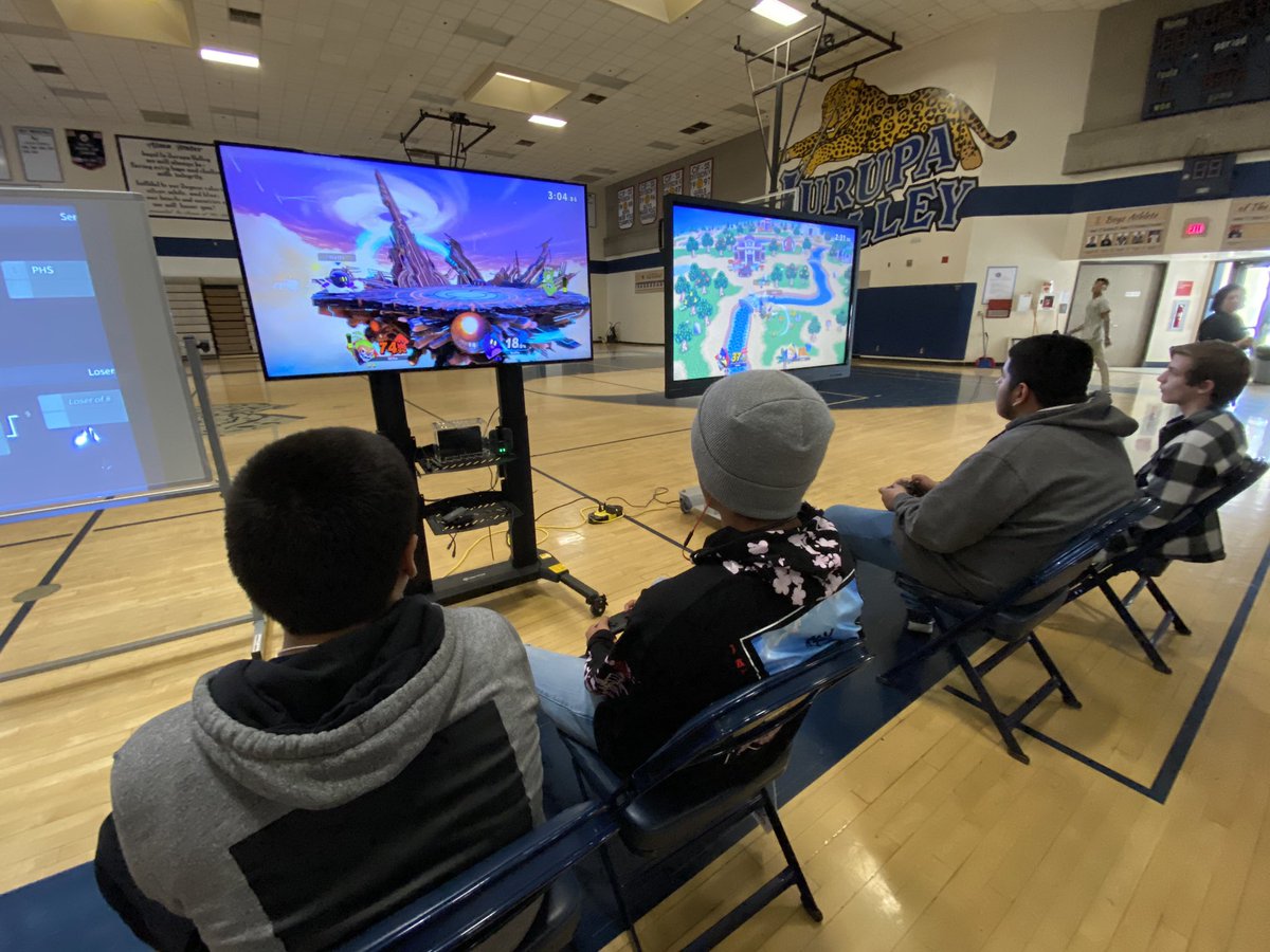 ThatEduTechGuy's tweet photo. Excited to be at the 2020 Jurupa E-sports Tournament today! #jusdshares  @edtechgypsy @veronicajusd @joshjusd https://t.co/Obs2kegkV4