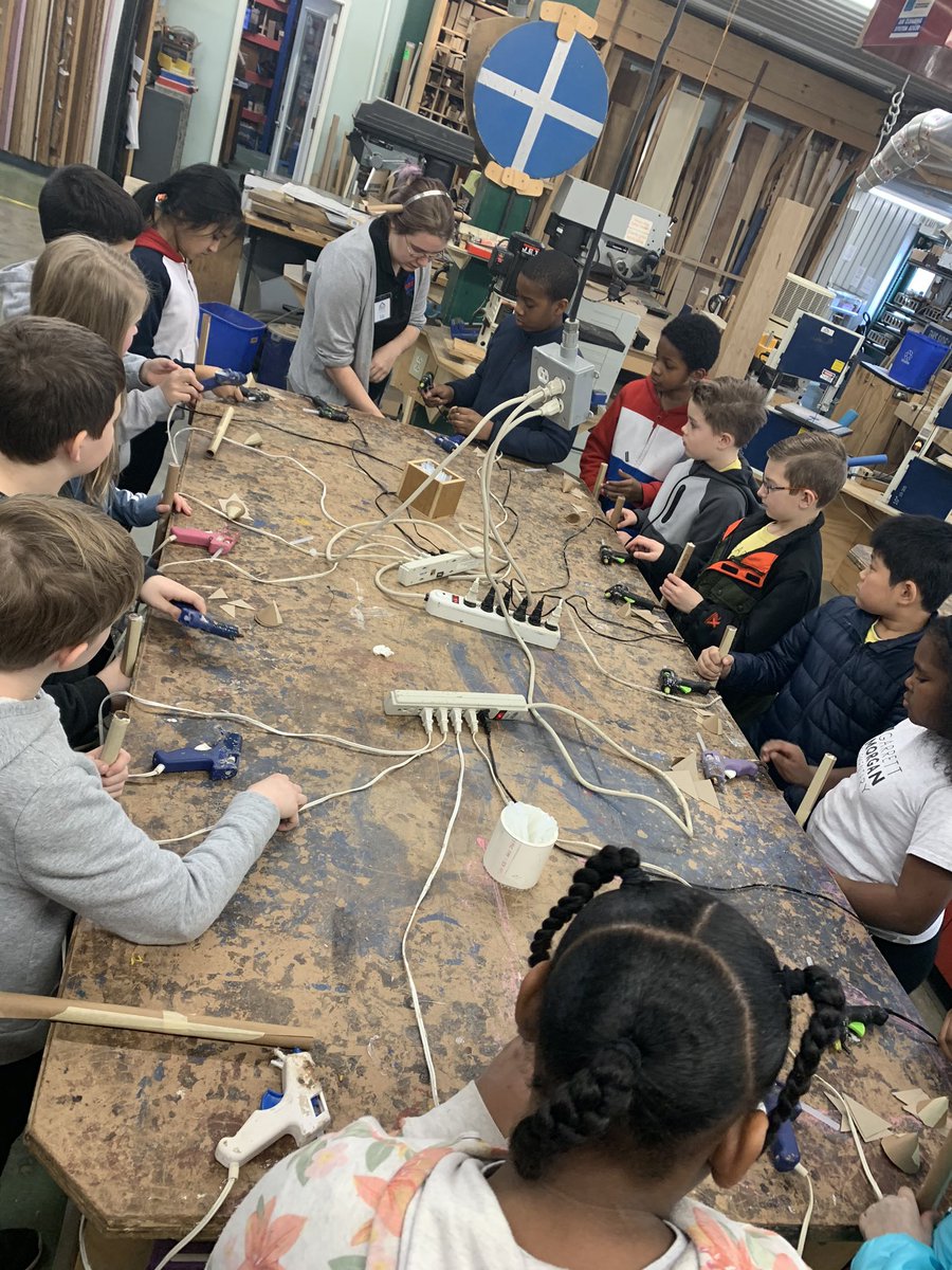classroombell's tweet photo. Gotta love “hanging out” at Newton’s Attic! The perfect trip to wrap up our energy unit. https://t.co/SoPHmR6MLc