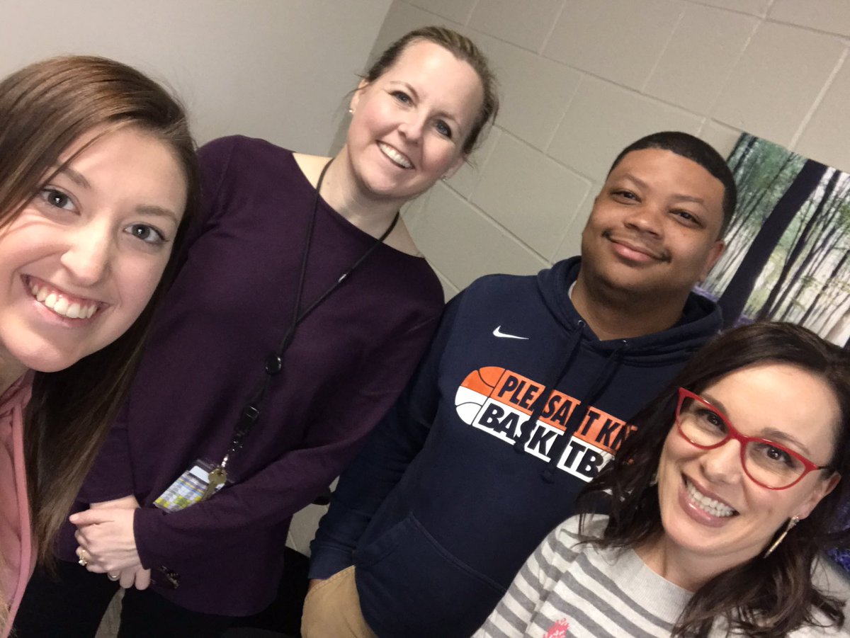CarrieLyn22's tweet photo. Loved spending time with this crew today! Day 1 of WEB interviews in the books. 😊 @PK_Knighthawks @PKMS_Principal @CoriHustedt @SarvisSarah https://t.co/PKSVfwz1m3