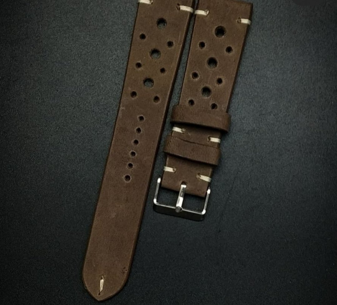 personashops's tweet photo. Bahan Brown Crazy Horse
All Size Ready 10mm-30mm
Mau warna lain silahkan chat kami
Estimasi Pekerjaan 7hari kerja
WA 0878-78255035
#strap #straps #talijam #jam #jamtangan #watch #watchuseek #strapjam #rolex #seiko #citizen #panerai https://t.co/vpwxvRjS3C