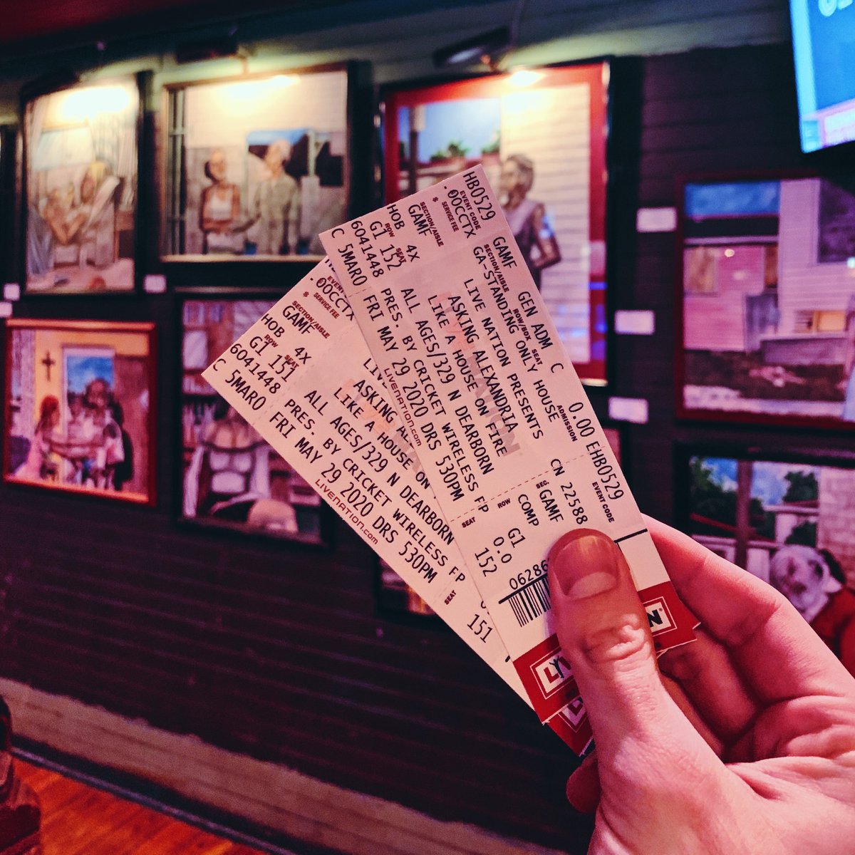 HOBChicago's tweet photo. 😛🌱 DOORS ARE OPEN for @WeCameAsRomans #ToPlantASeed 10 Year Anniversary tour!
We hid a special something for one lucky person to find! https://t.co/8svIVfHfyp