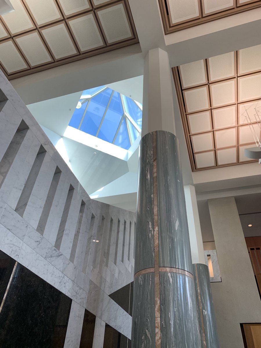 At Parliament House it’s all about ‘the angle’ 😉. The architecture never ceases to amaze me #gooddesign #angles #workingtheangle