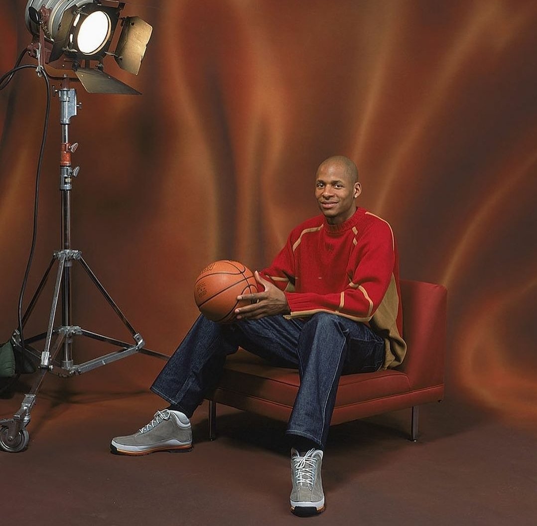 Hanif Abdurraqib on X: stumbled upon the 2005 nba all star portraits last  night & it is a real forest of generously fitting denim/sweats   / X