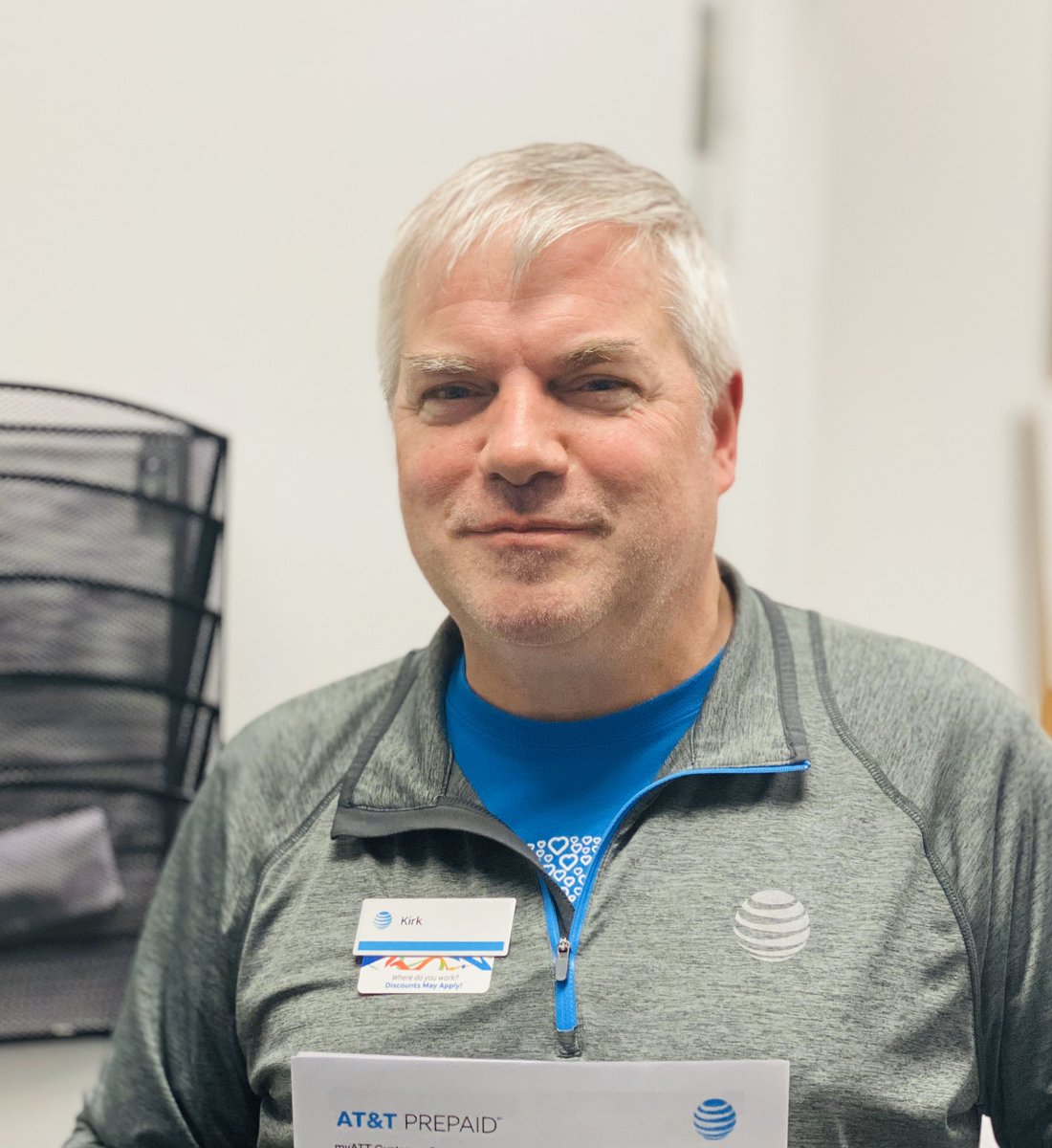 BeardedFit16's tweet photo. @kirkstamey with 11 Prepaid in 2 days #KirkWork #MrClean 📱 📱 #Riverrun @404girl @AdamMRagab @julestwentysix @ecooperATTGSOWS @JanCaballero12 #GETTHESTRAT https://t.co/0mzl90Z2oU