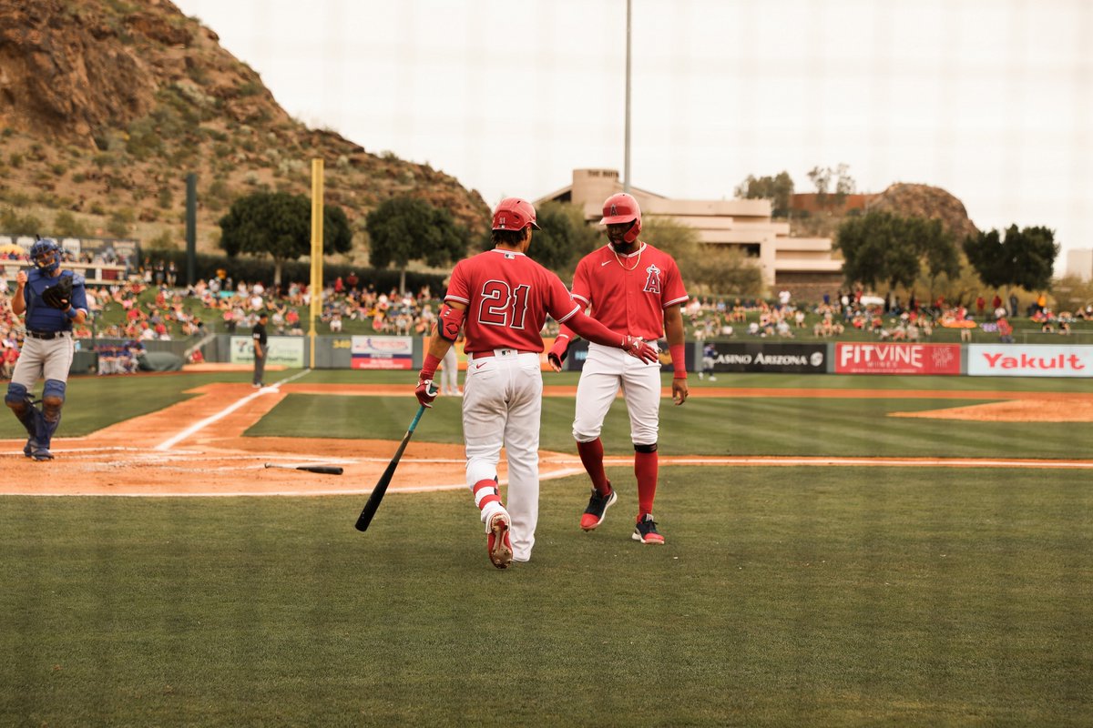TempeTourism's tweet photo. 'tis the season for sunshine + baseball 😎☀️⚾ #ourtempe #springtraining #arizonaspring #losangelesangels
.
.
.
Drop a ⚾ if you're heading to #tempediablo today for #angelsvsroyals https://t.co/MJ5R89bFSb