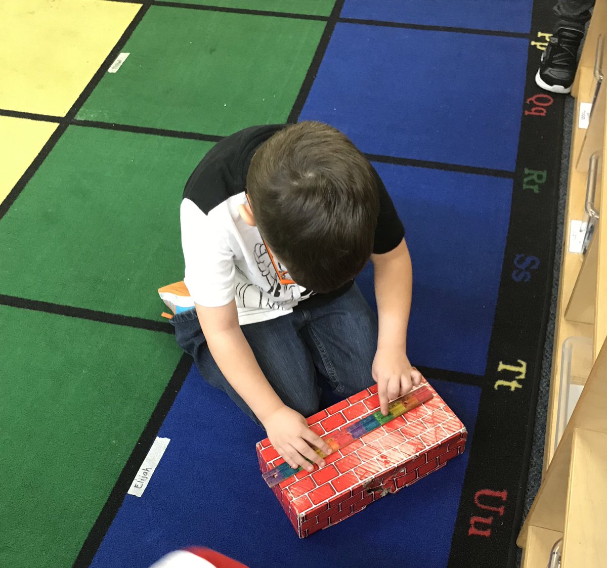 megphillips4k's tweet photo. 4K students explored measurement using rainbow rulers and unifix cubes. #learningisfun https://t.co/xKe3DC1vEC