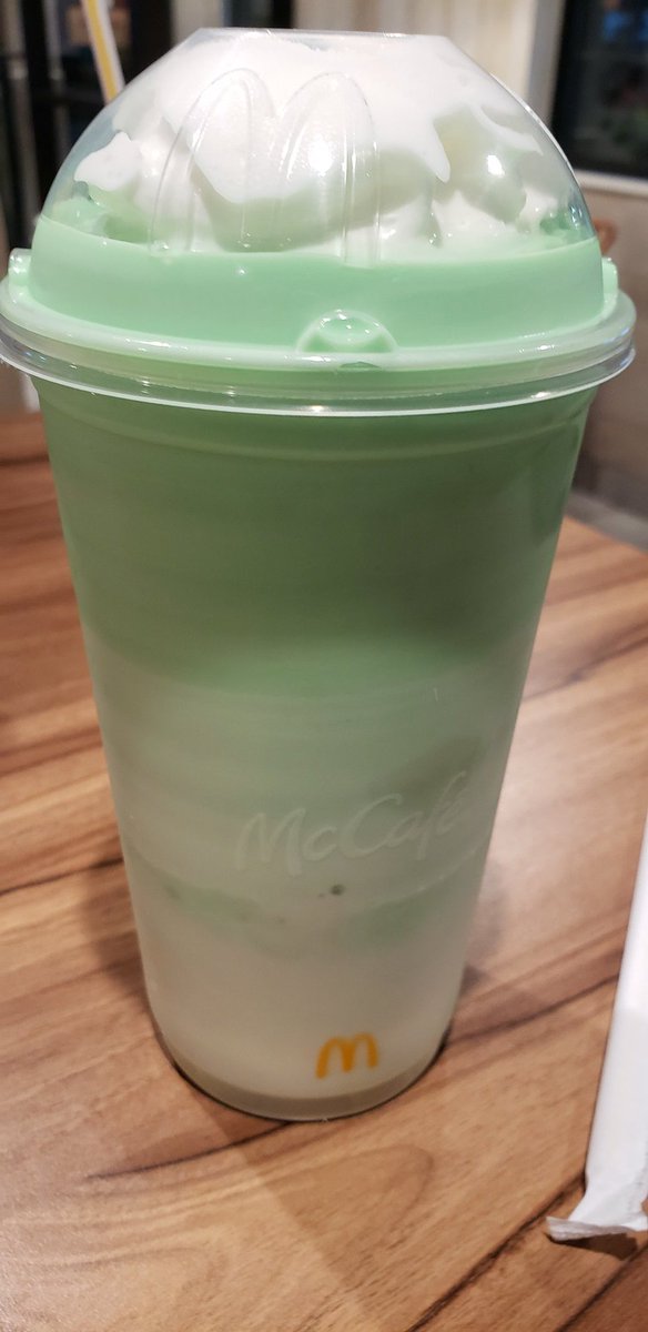 reacts_josh's tweet photo. Damn what #got7 doin TO ME! 
buying green drinks...well.. I just really wanted this shamrock shake but hey!!! When I saw the color green immediately I thought about my #Agahse fam!! https://t.co/a9hly1rA8s