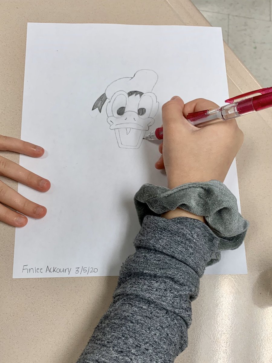Khyde3428's tweet photo. Art class 1st hour teaching my littles how to draw Donald Duck. I have so much fun in this class. @GoBucsSJHS #southsideALLin #HydeAndTeach #6thgradeinprogress #FutureArtists https://t.co/QHTiuCwq9C