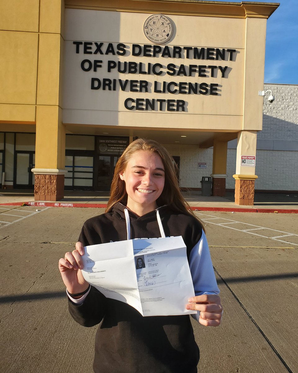 Sassymom03's tweet photo. So this just happened.   Move over drivers, Bridgett Leonhart is coming. 😬 https://t.co/mRd6RNNCpA