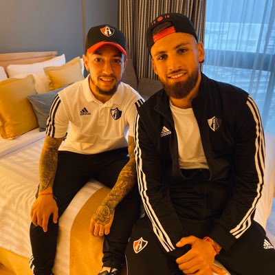 jeraldino20's tweet photo. #NuevaFotoDePerfil https://t.co/Sx1egnIZeZ