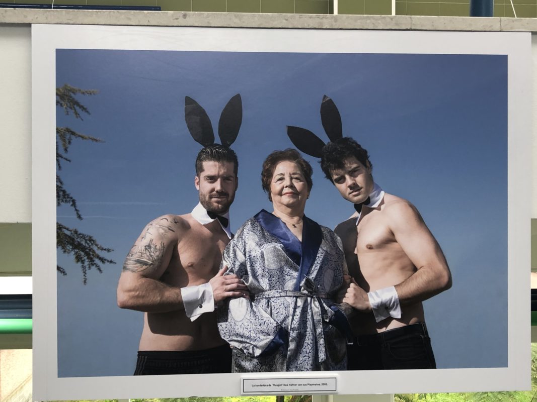 cifprodolfoucha's tweet photo. #FPGalicia Esta mañá inaugurouse no noso centro a exposición "Lideresas", proxecto premiado nacional e internacionalmente realizado pola ferrolá Ana Amado e que reivindica a igualdade de xénero e visibiliza ás mulleres maiores. Moitas grazas Ana por estar con nós na presentación https://t.co/hWqkFUGX4w