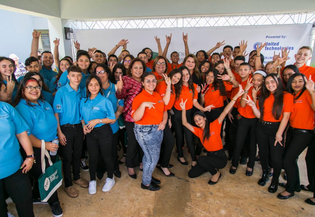 UTC's tweet photo. NEWS:📣 @NAFCareerAcads and #UnitedTech announce multi-million dollar partnership to expand NAF Academies of Engineering to Puerto Rico & beyond! Learn how our teams at @CollinsAero+@prattandwhitney will support this exciting mission here➡️ https://t.co/34JVe3iLGn #BeFutureReady https://t.co/UkBaPNGKyg
