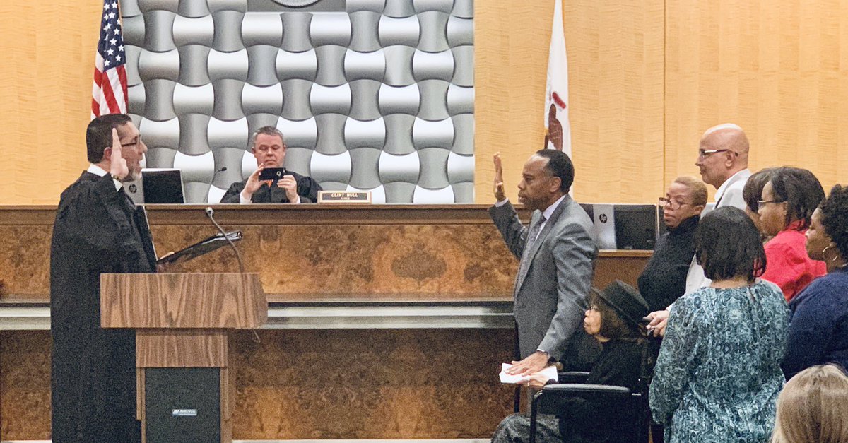 mayor_irvin's tweet photo. Honored to watch my brother, friend and law partner sworn-in to serve the 16th Judicial Circuit of Kane County! Congratulations to the Honorable Judge Reginald N. Campbell!  Proud of you, brother! https://t.co/ZnELE88bZY