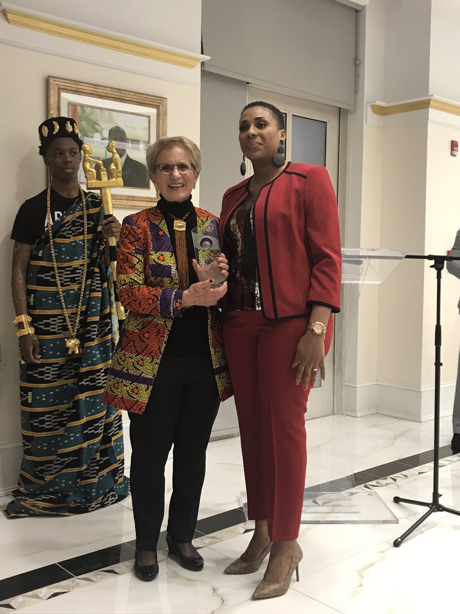 La mois de la Francophonie est officiellement commencer! Merci à L’Ambassade de la République de Côté d’Ivoire pour la présentation✨⚜️🇫🇷 #50ansdeFrancophonie #francophoniedelavenir